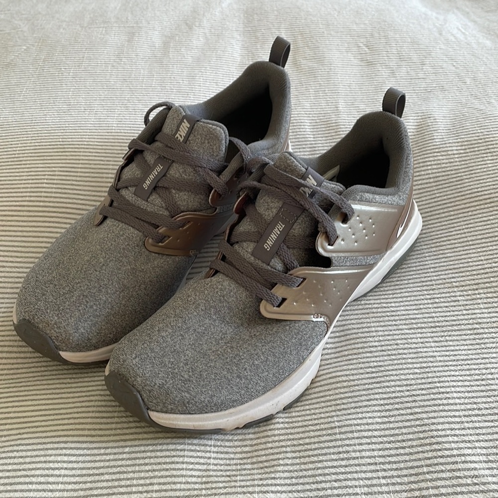 Nike Training shoes. Size 7. Gray.